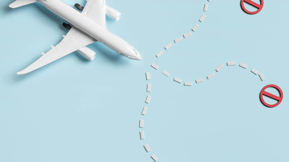 Illustration d'un vol annulé avec avion blanc